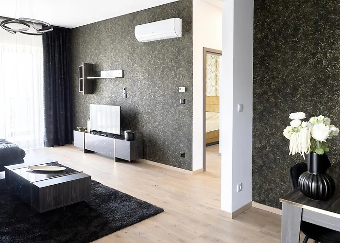 Gold & Black * Debrecen